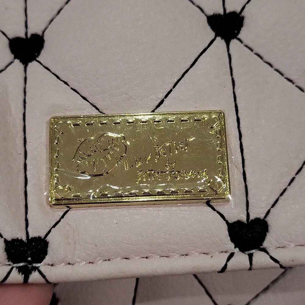 Betsey Johnson Purse - Picture 3 of 10